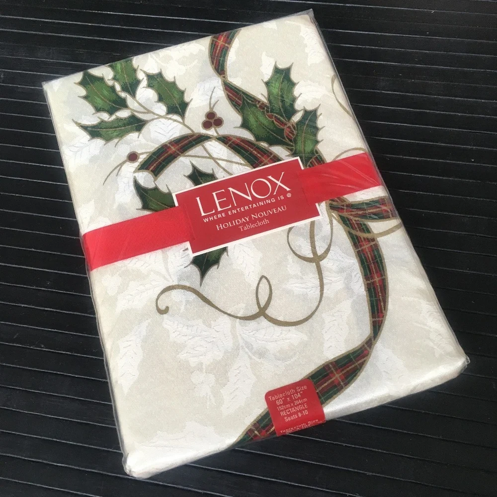 old stock (brand new in pkg) Lenox 60x104